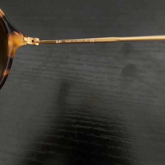 Ray-Ban Rb2447